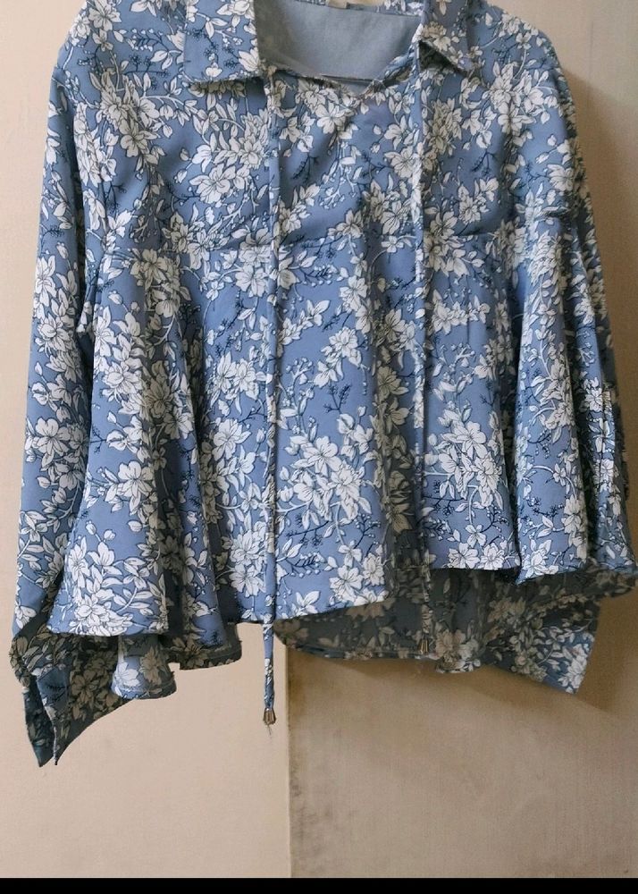 Crop Floral Top Blue