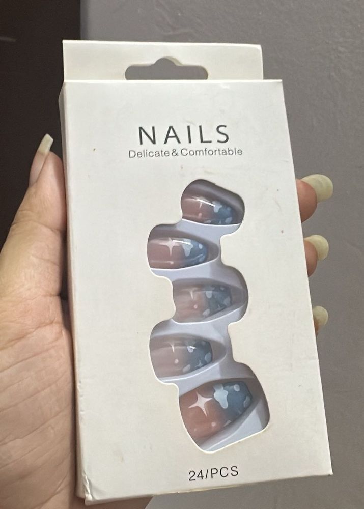 Press-On Nails - 24 Pcs