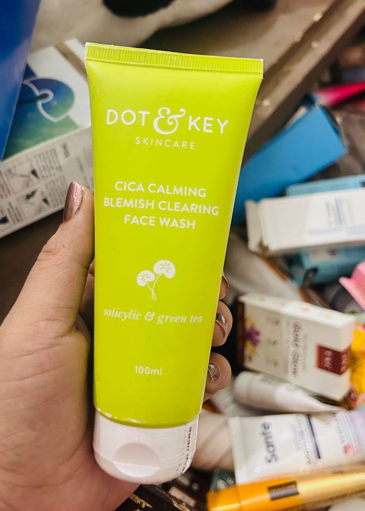 Dot &amp; Key Cica Calming Face Wash