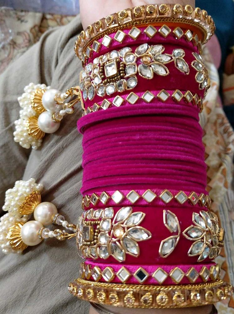 Exquisite Kundan &amp; Pearl Bangles Set