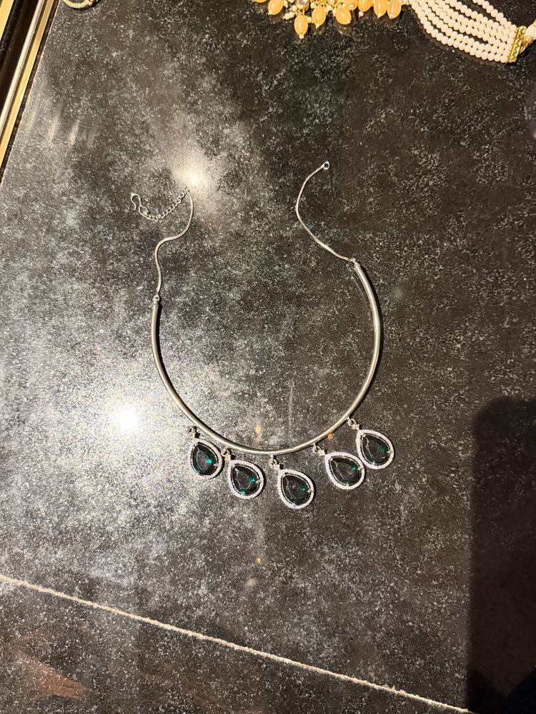 Elegant Teardrop Pendant Necklace