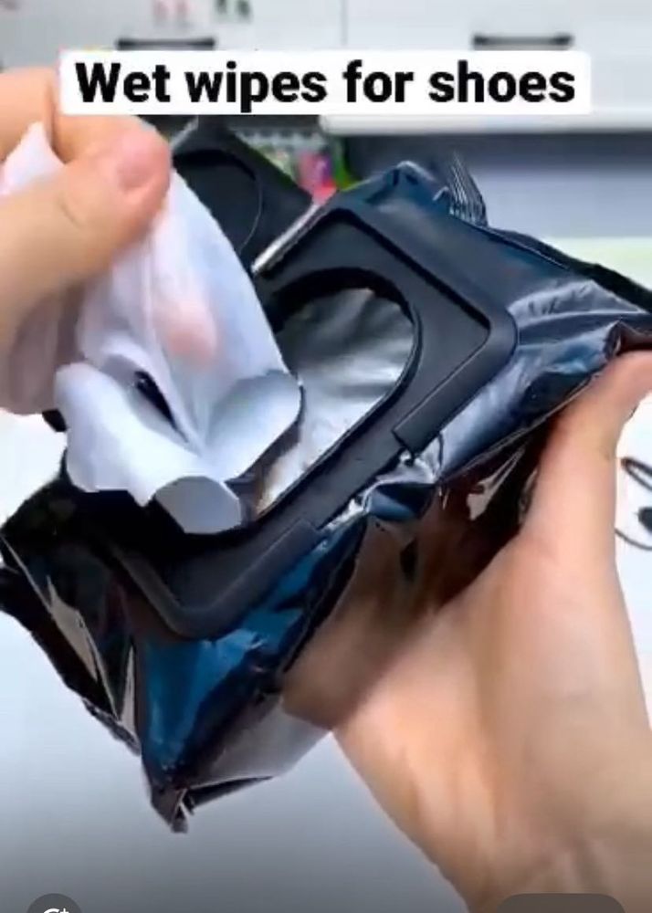 Convenient Shoe Cleaning Wipes