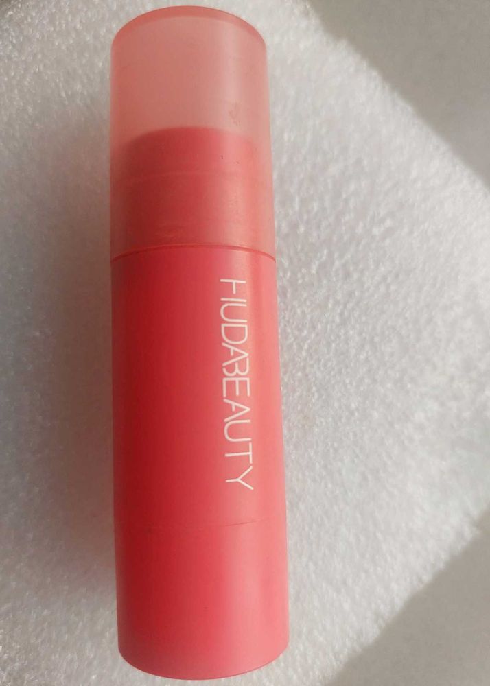Huda Beauty cheeky tint blush stick
