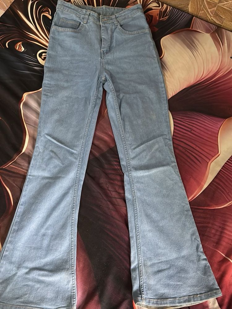 Light Wash Flared Jeans