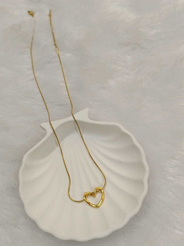 Delicate Gold Heart Necklace