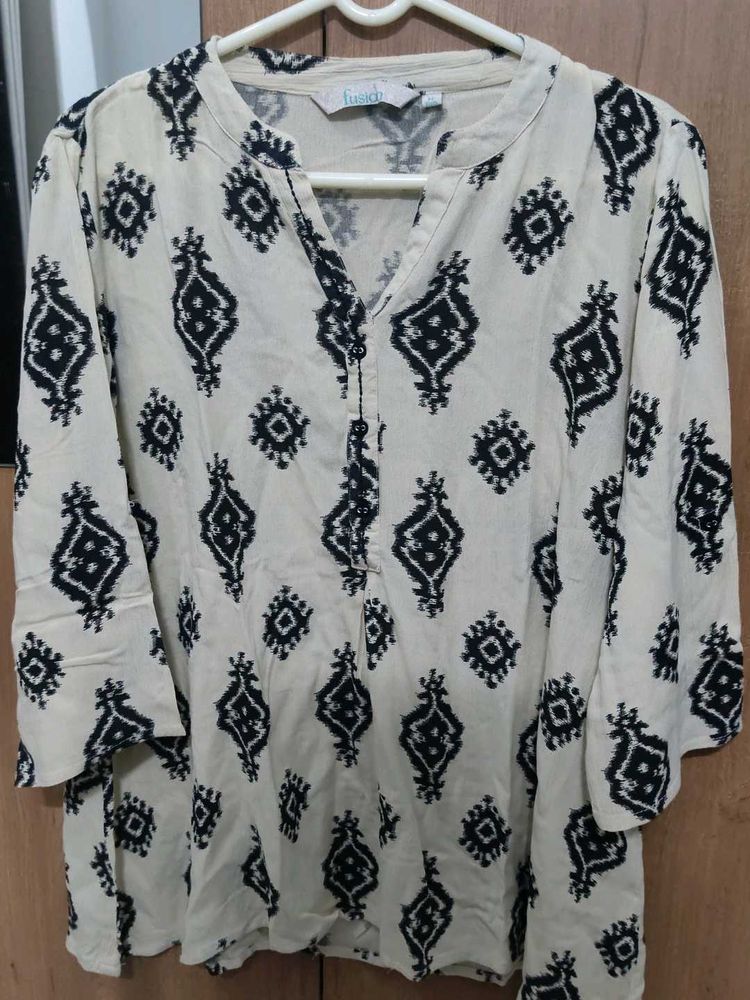 Cream &amp; Black Patterned Kurta