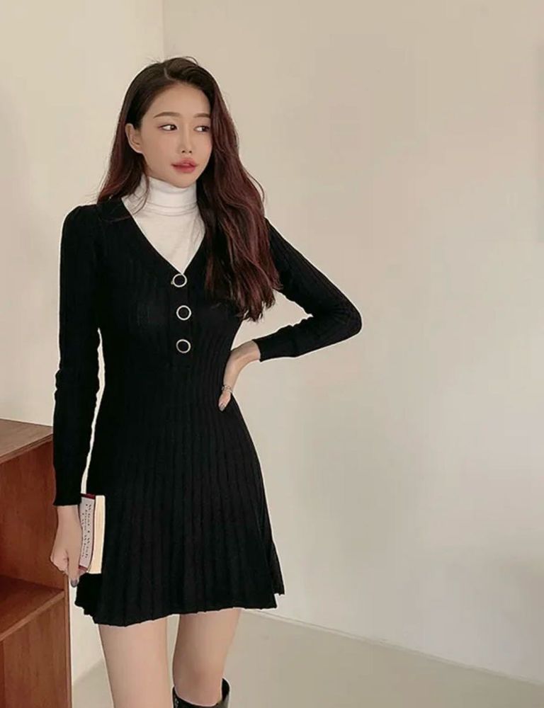 Chic Black Ribbed Knit Dress