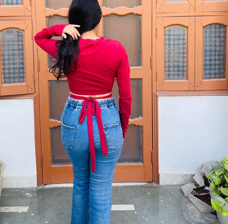 Chic Red Tie-Back Crop Top