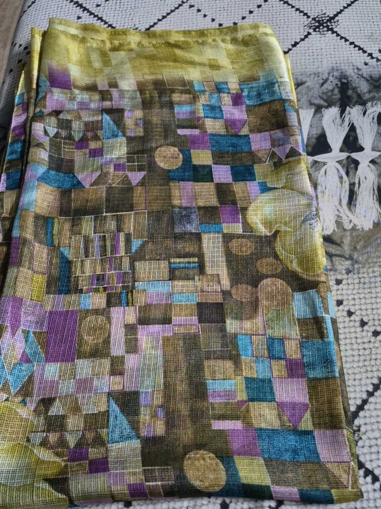 Vibrant Geometric Print Saree