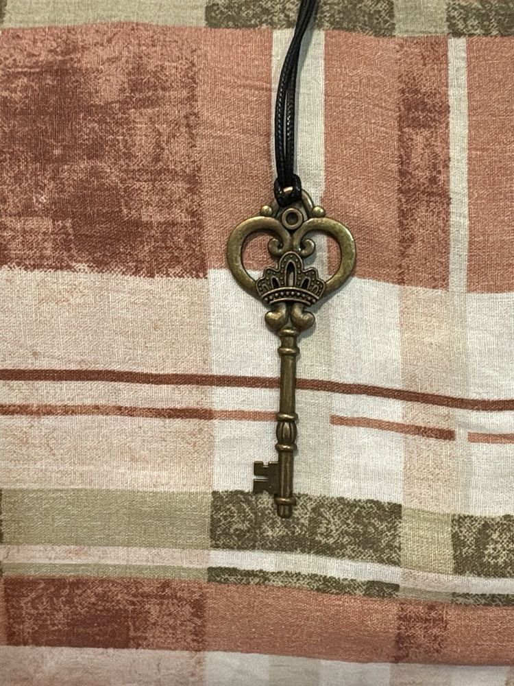 Vintage Key Pendant Necklace