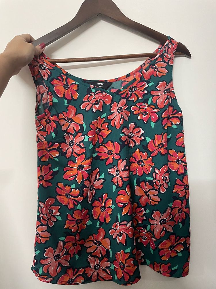 Floral Print Sleeveless Top