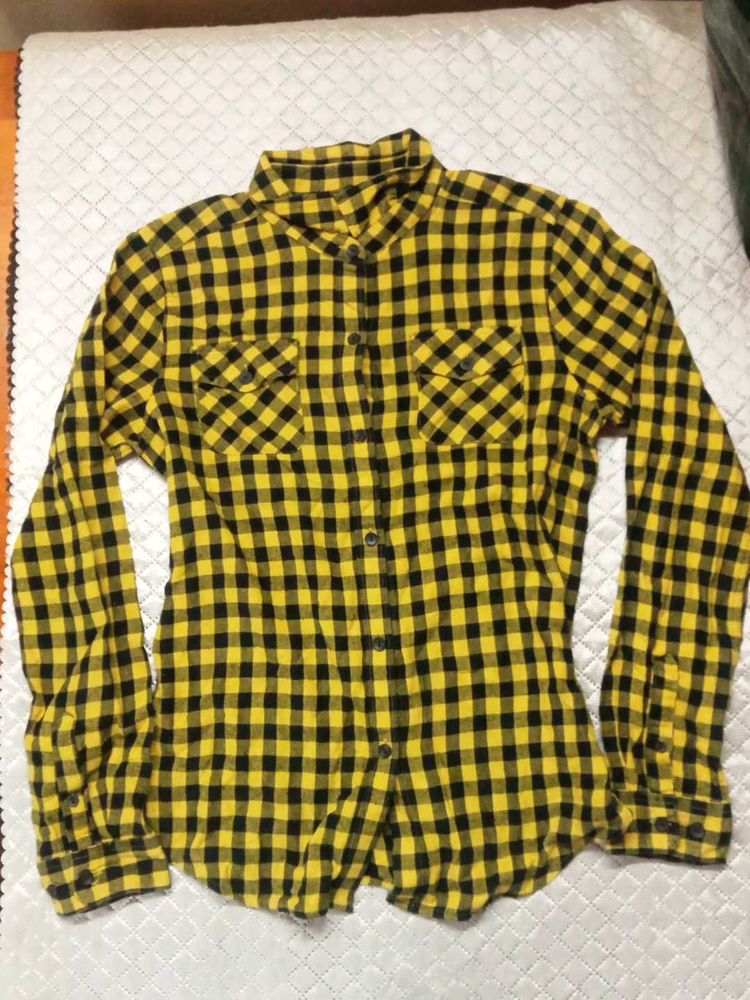 Yellow &amp; Black Plaid Button-Up Shirt