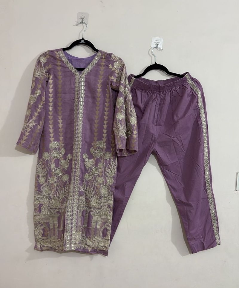 Pakistani 2 piece kurta set
