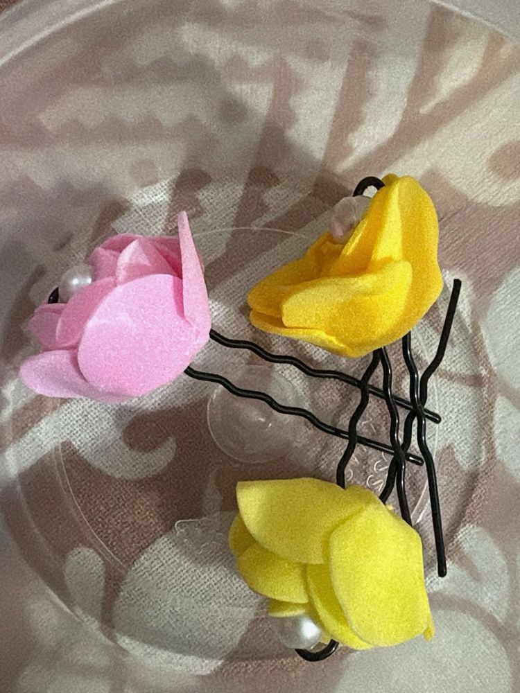NEW 12 Cute Flower Hair Pins