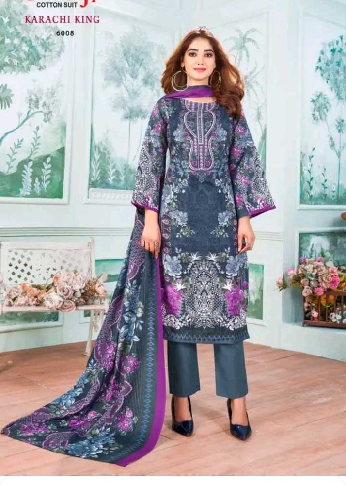 beautiful stylish Printed Pakistani suit