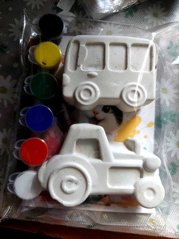 DIY Paintable Toy Set