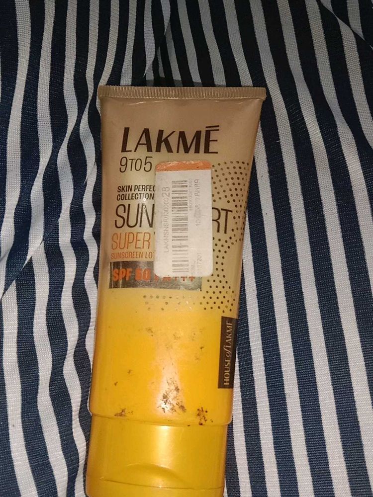 Lakme 9 to 5 Sun Super Matte SPF 50