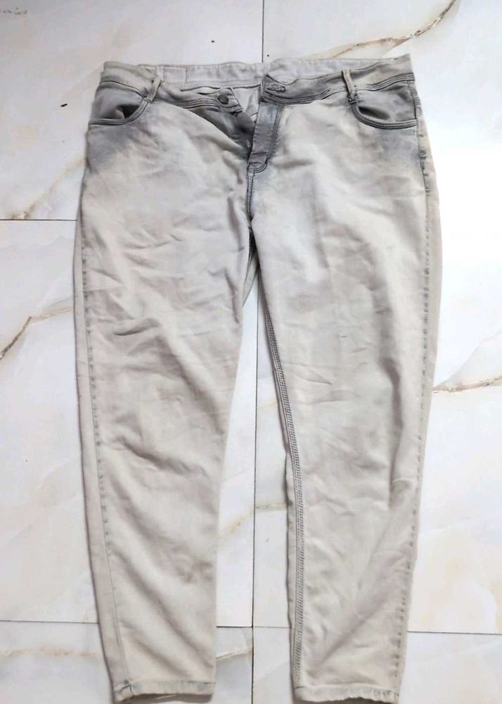 Light Wash Denim Jeans