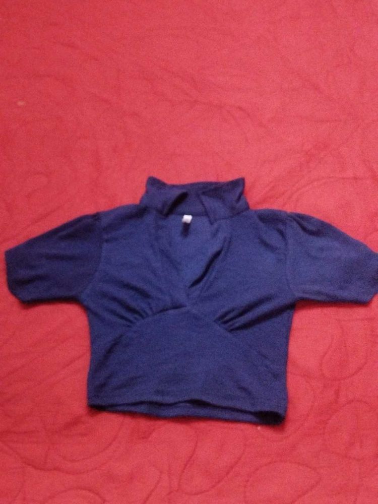 Stylish Blue Cropped Top