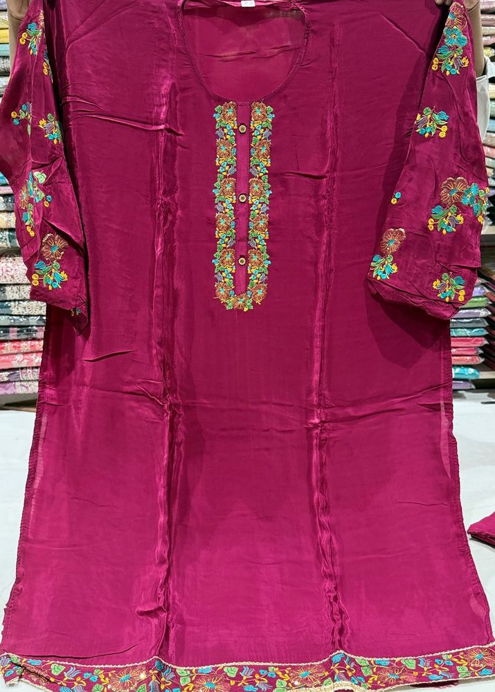 new Elegant Magenta Kurta with Embroidery