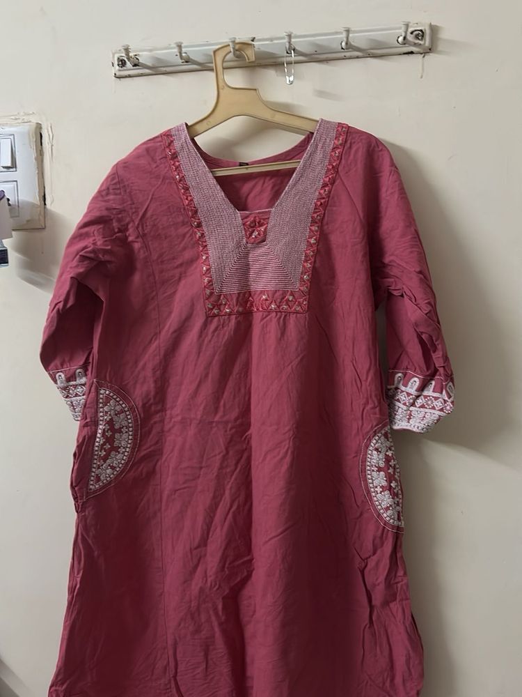Beautiful Pink Embroidered Kurta