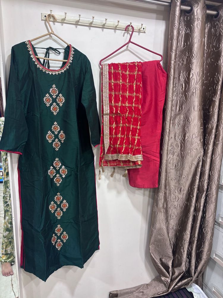 Elegant Green Kurta Set with Red Dupatta