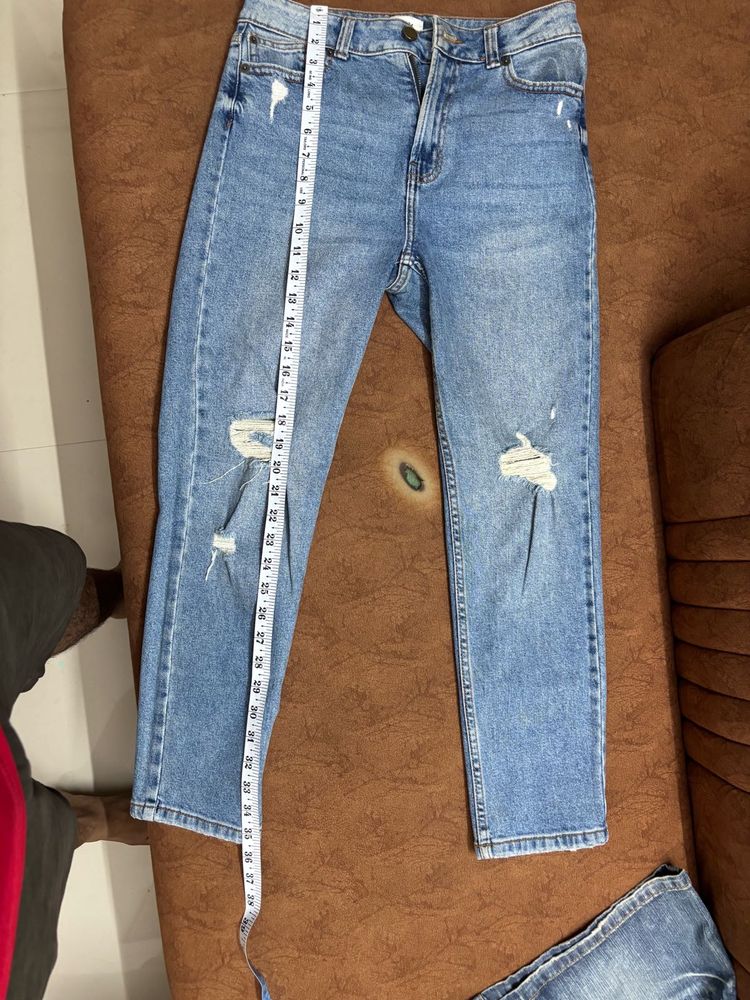 Stylish Ripped Blue Jeans