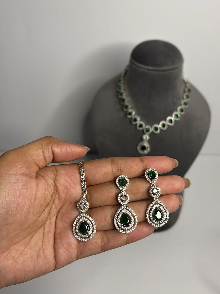 Emerald and Diamond Jewelry Set