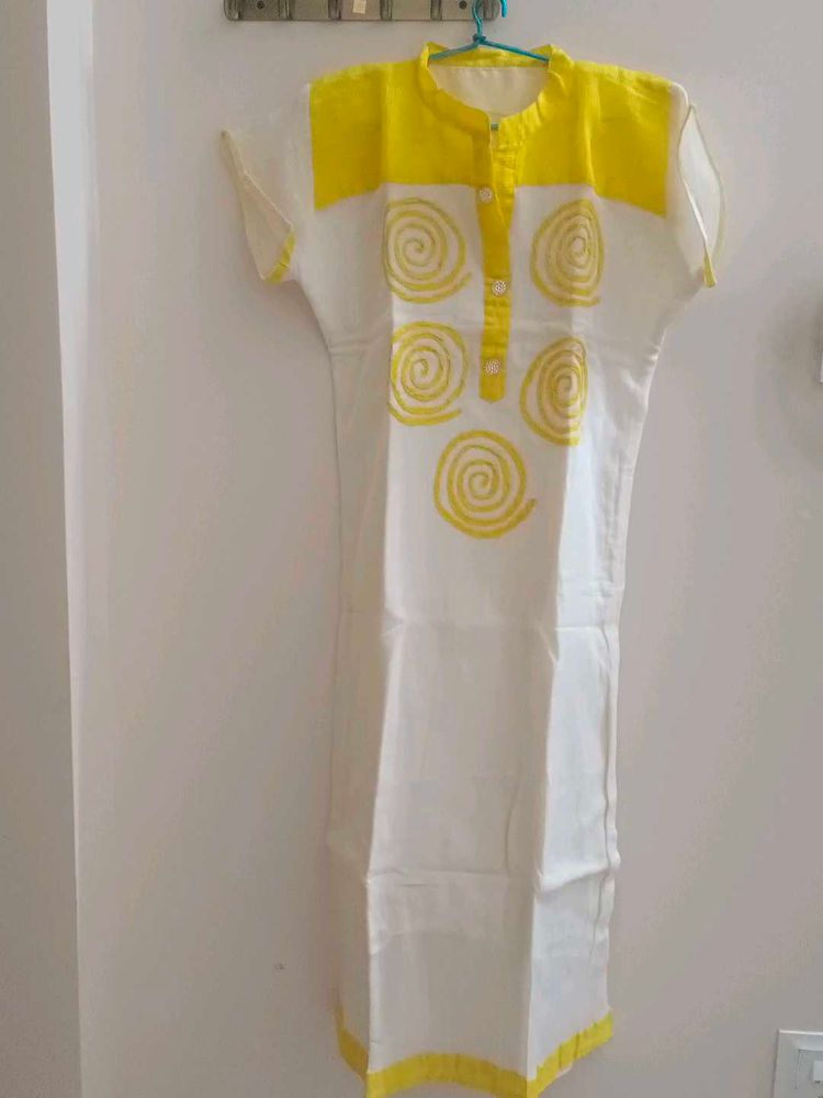 White &amp; Yellow Printed Kurta