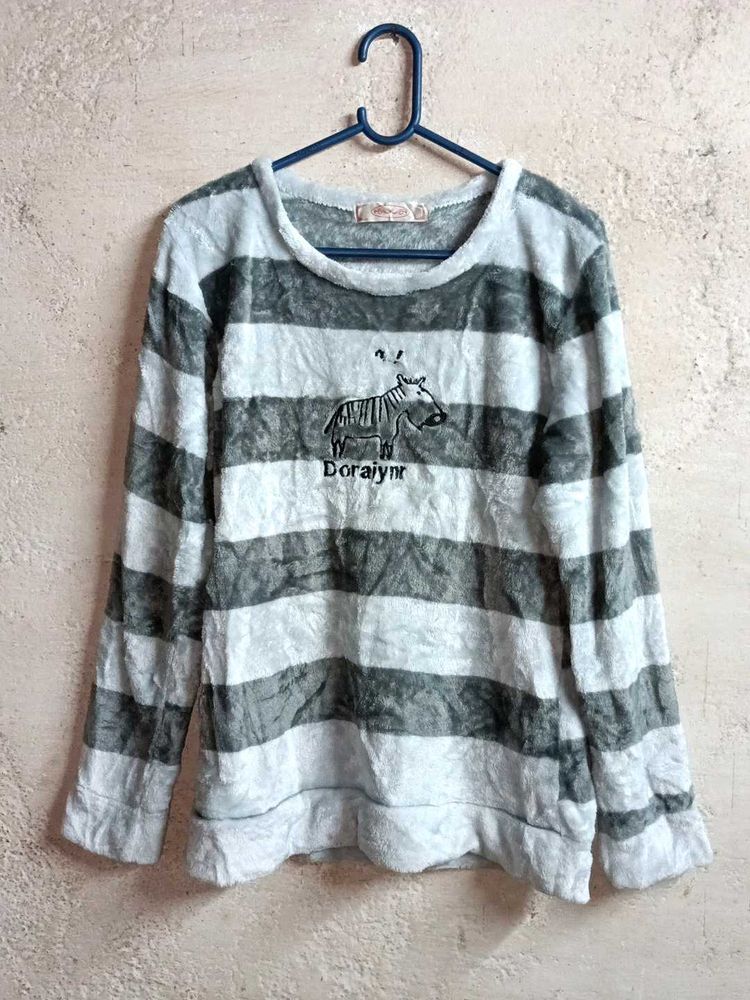 Trendy Fleece Fashion Upper Night Suit