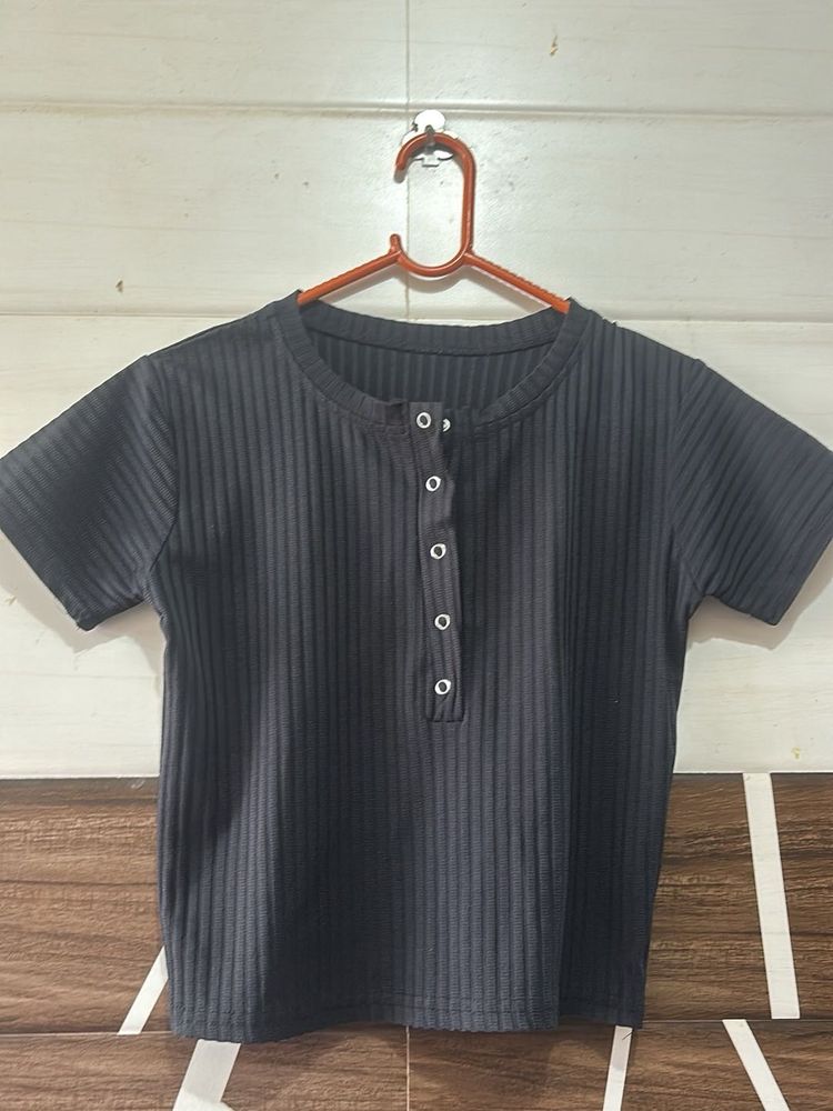 Ribbed Black Crop Top
