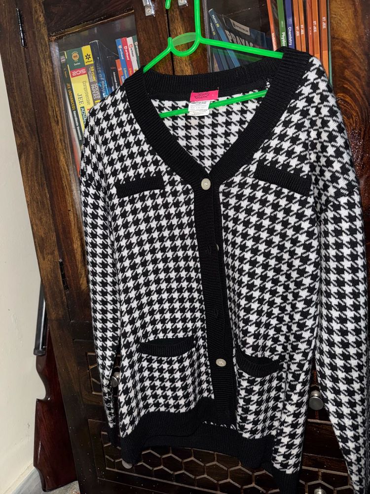 Houndstooth Knit Cardigan