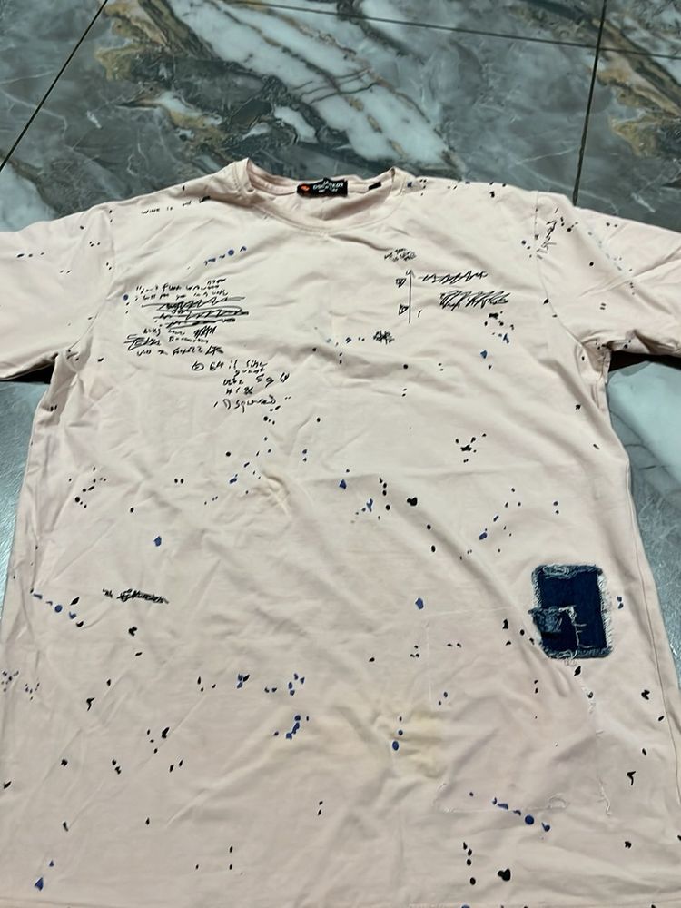Unique Graphic Print T-Shirt