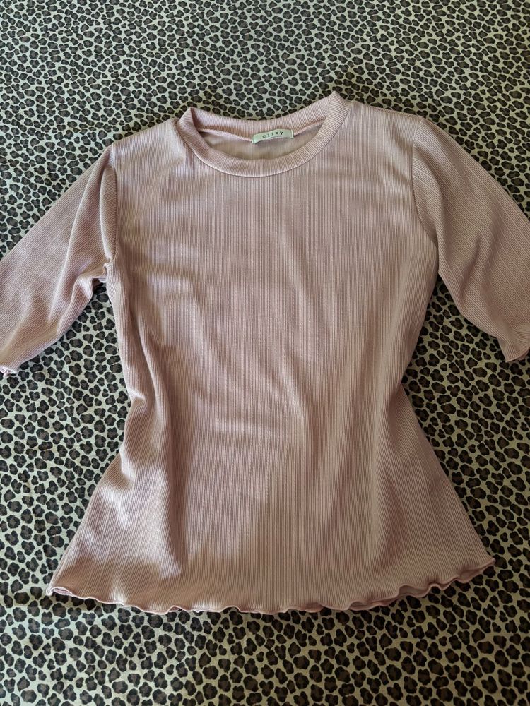 Baby Pink Ribbed Lettuce Hem Top - 3/4 Sleeve