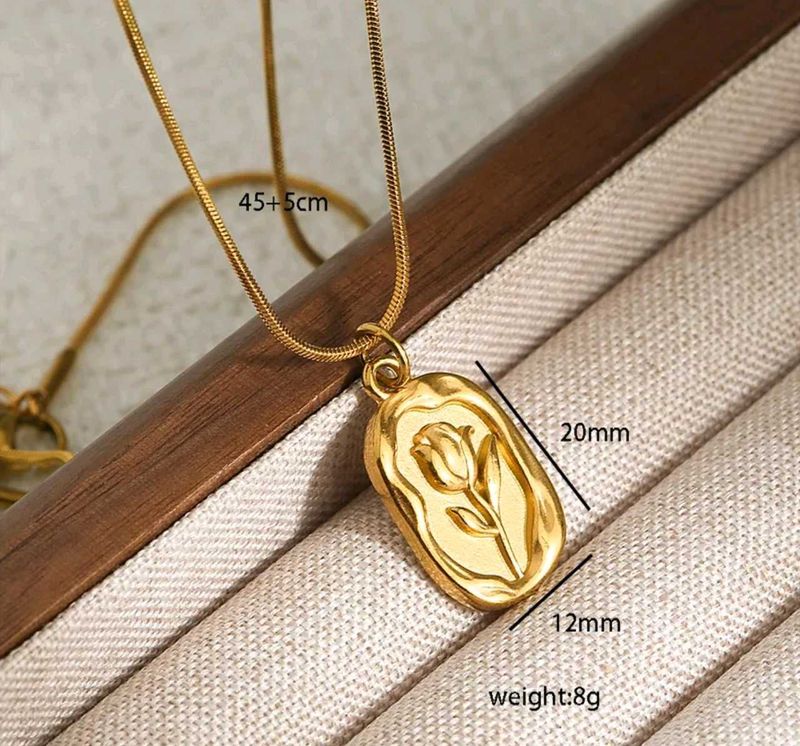 Anti Tarnish Gold Rose Pendant Necklace