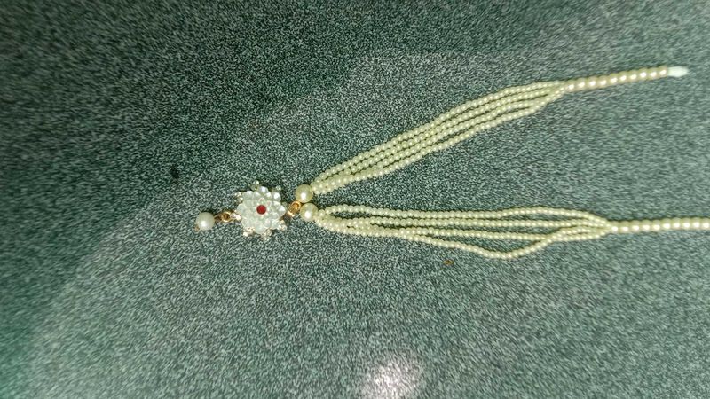 Elegant Pearl Necklace with Floral Pendant