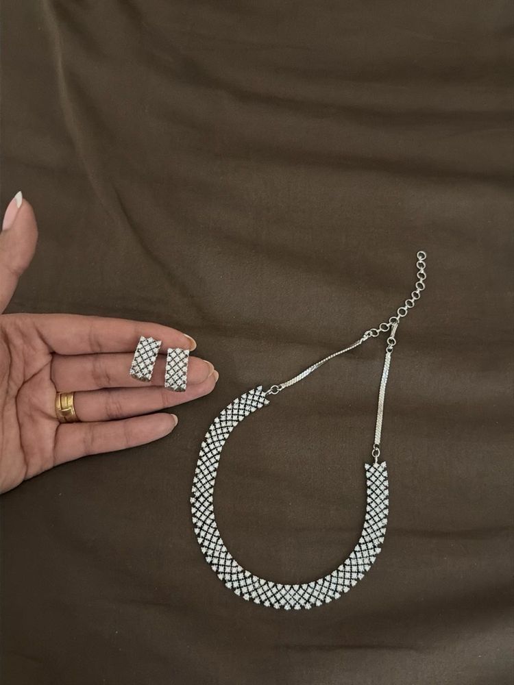 Sparkling Necklace and Earring Set