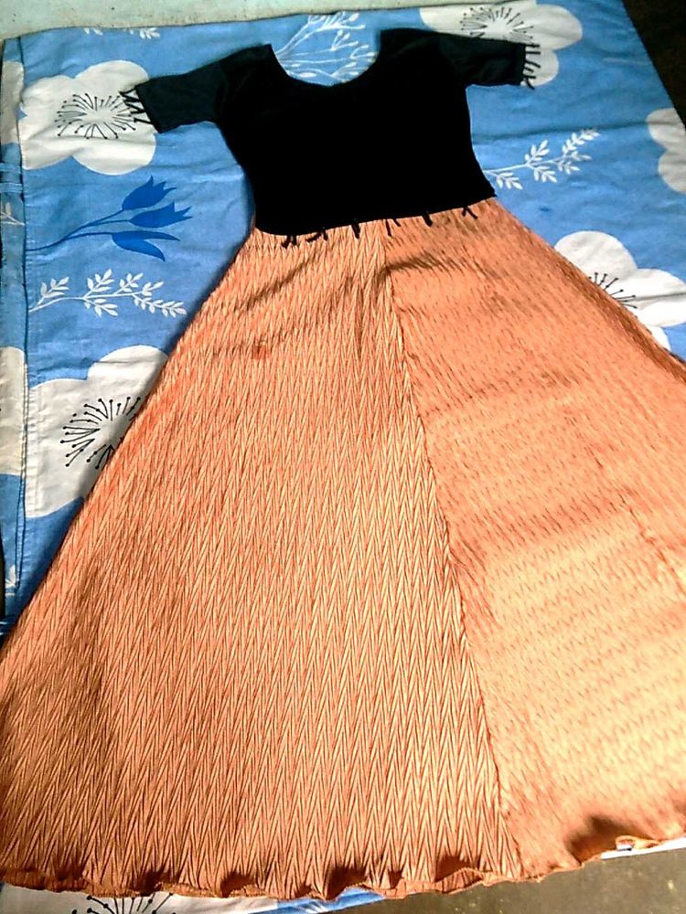 Elegant Black &amp; Peach Textured Flared Long Dress