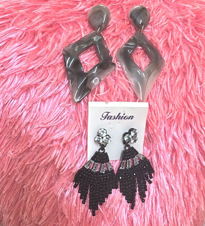 set of 2 ear rings