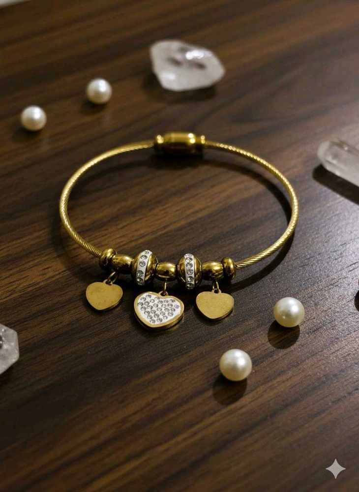 Heart Charm Bangle