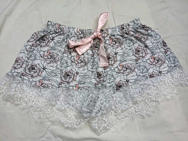 Floral Lace Trim 💚Pajama Shorts