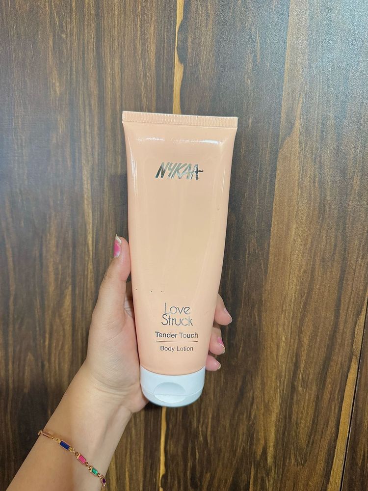 Nykaa Love Struck Body Lotion