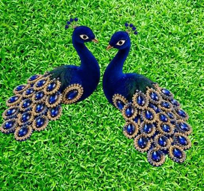 Decorative Peacock Pair