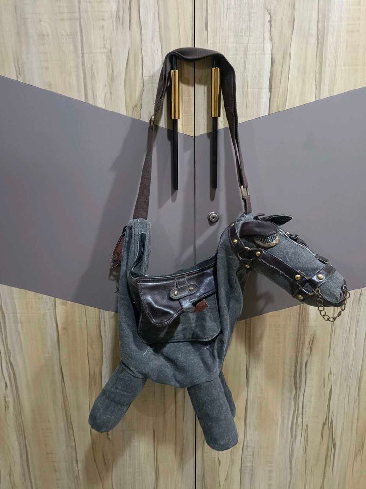 Unique Horse Design Crossbody Bag