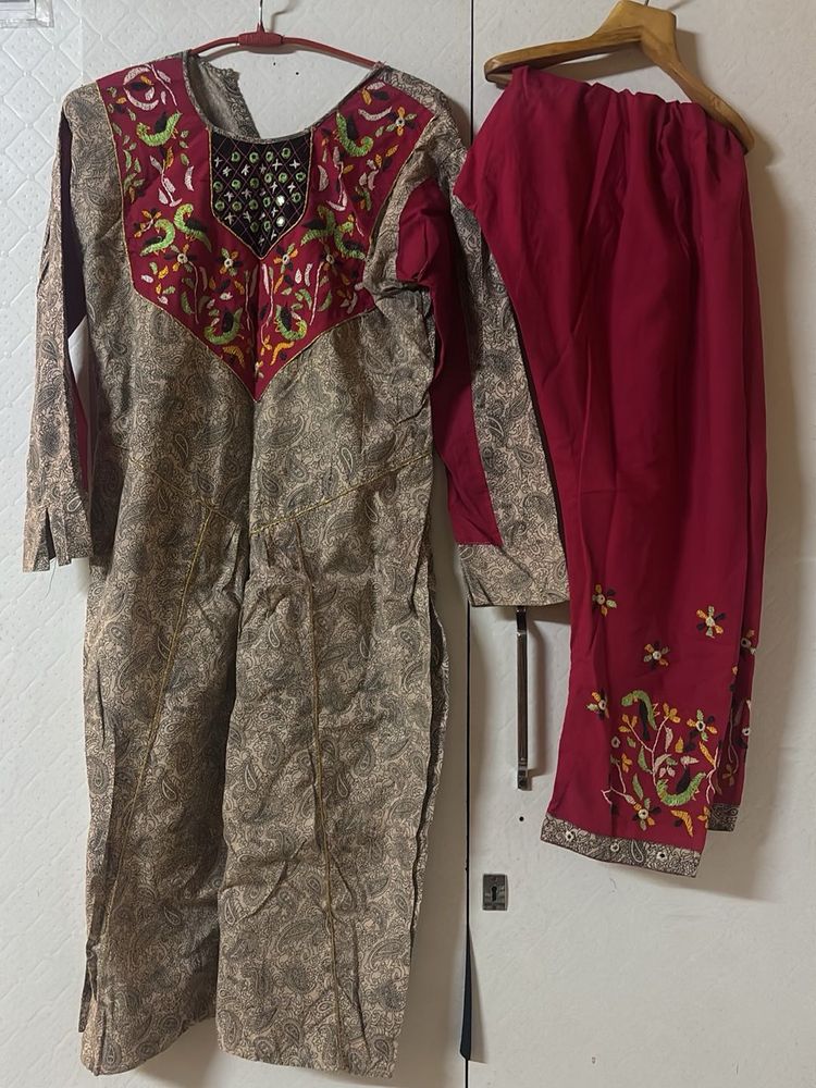 Embroidered unused Kurta Set with Pants
