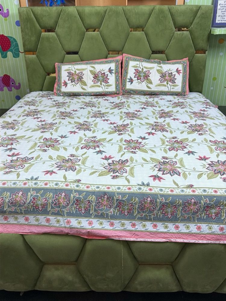 Beautiful Floral Bedsheet Set