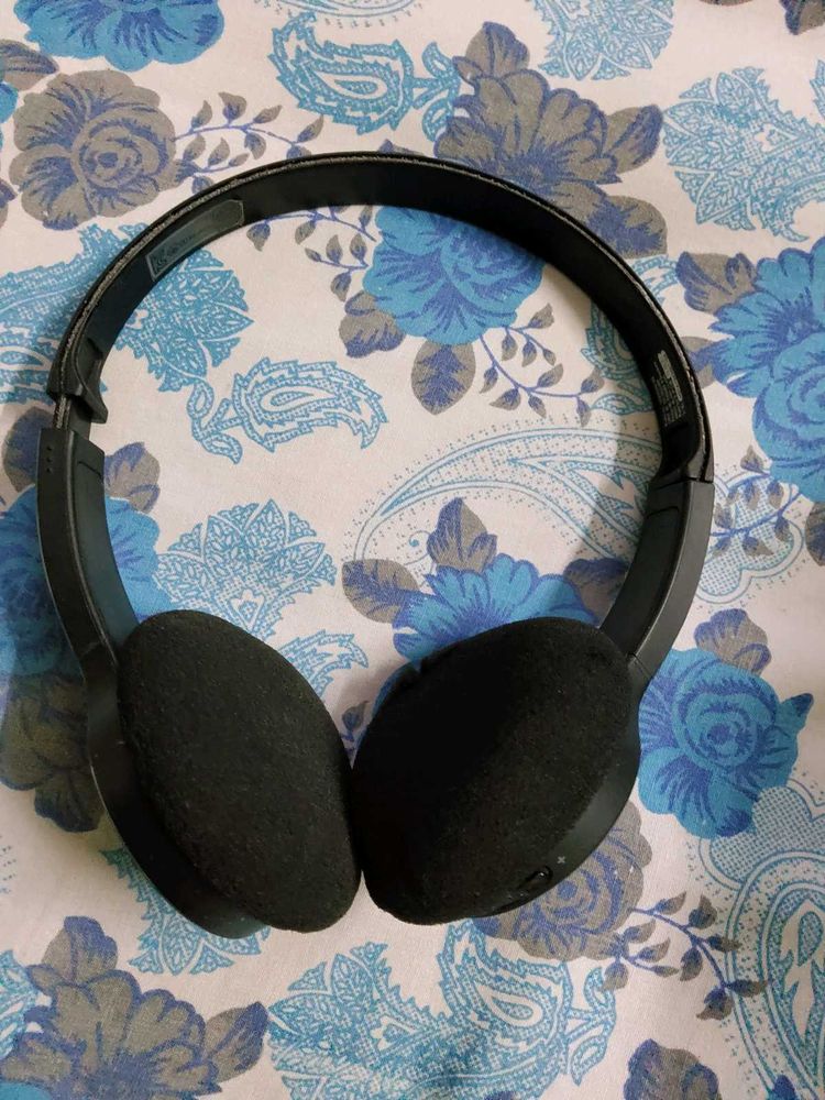 Wireless Bluetooth Headphones with data cable