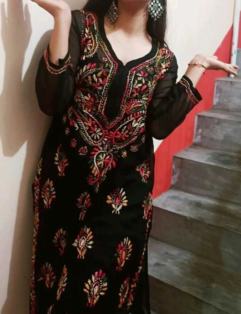 Elegant Black Embroidered Kurta