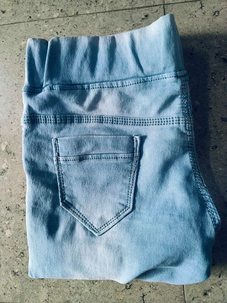 Light Wash High-Waisted Stretch Jeans