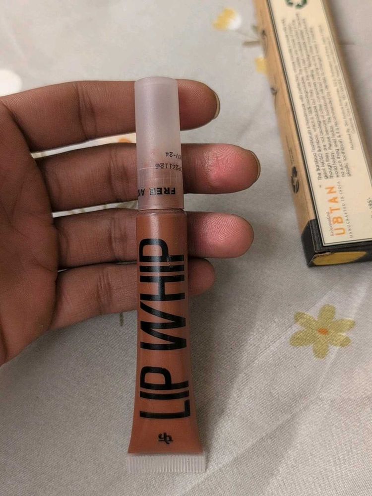 FAE lip whip Nut Lipstick